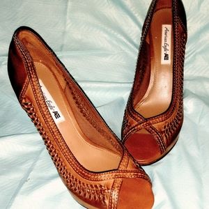 Size 9 braided leather heels